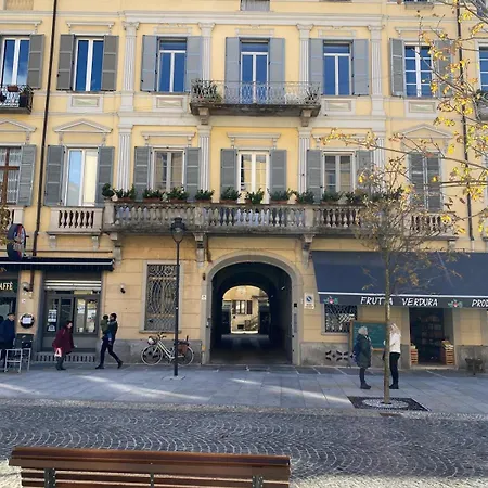 Mantellini 2b Apartment